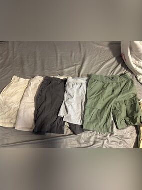 Abercrombie & Fitch Kids Neutral and Olive Cargo Shorts Bundle